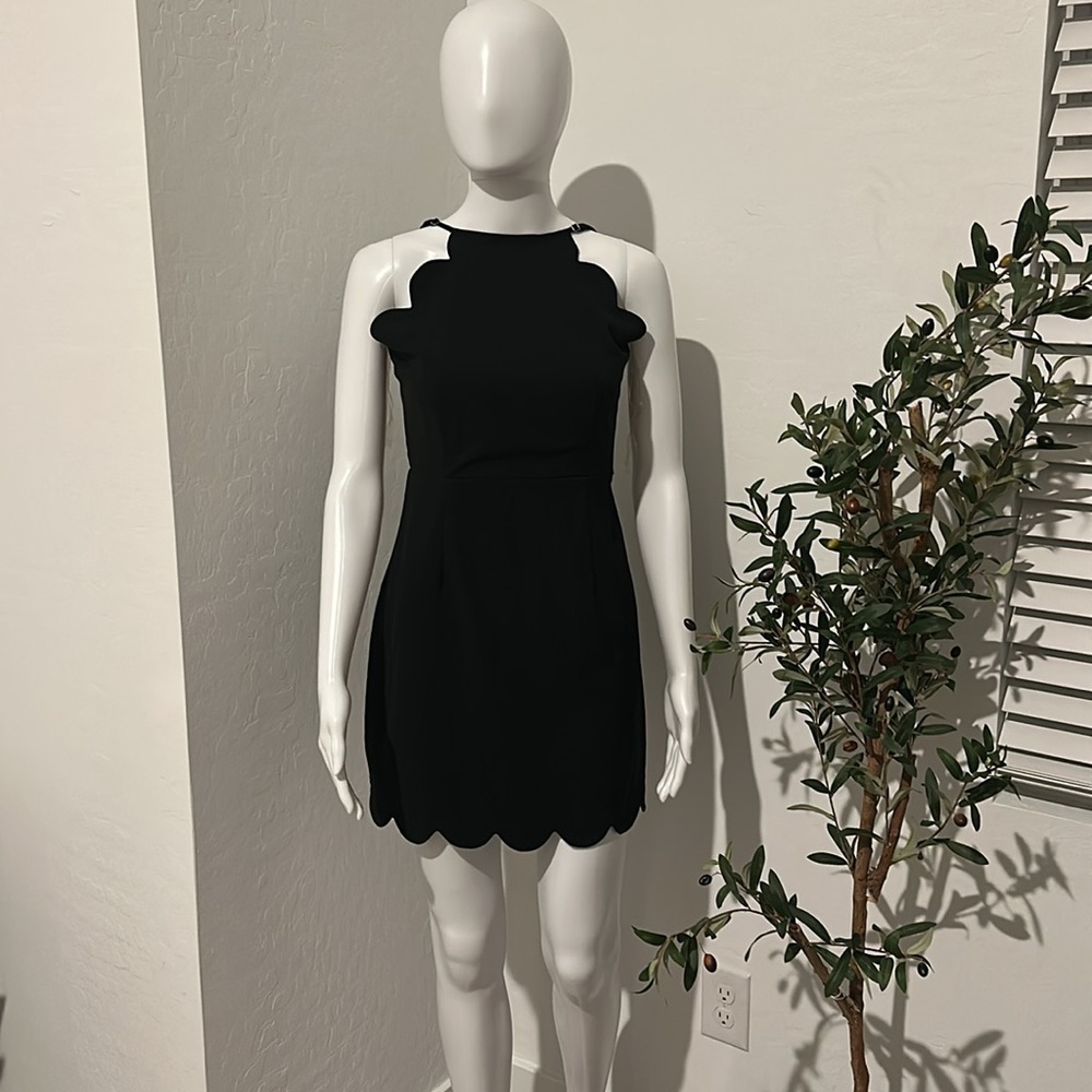 Black Mini Sheath Dress with Halter Neckline for Cocktail
